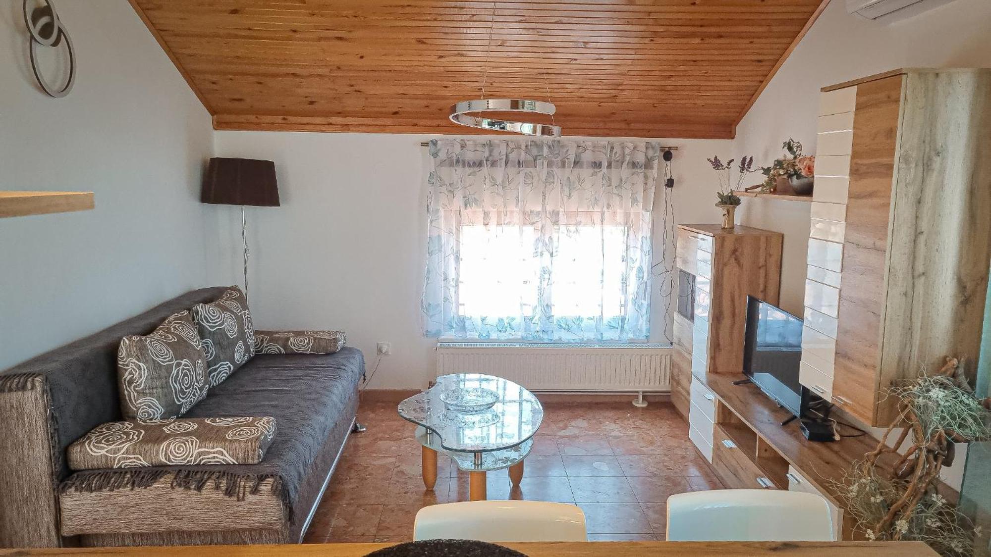 Apartment Marija Nada *